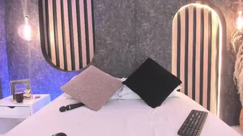 Snapshot of miss10_antonella chatting on March 10, 2025, 8:34 pm Antonella online show from March 10, 2025, 8:34 pm