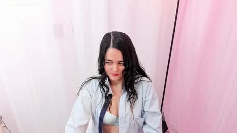 Snapshot of miss_alhy chatting on December 17, 2024, 11:49 am online show from December 17, 2024, 11:49 am