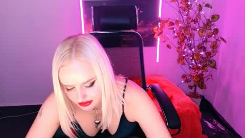 miss_alice_silver online show from October 28, 2025, 5:59 pm