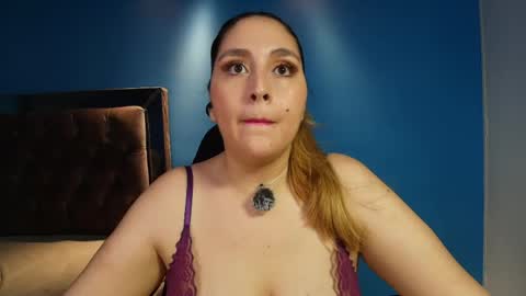 Snapshot of miss_anny18 chatting on April 26, 2026, 2:42 am Anny online show from April 26, 2026, 2:42 am