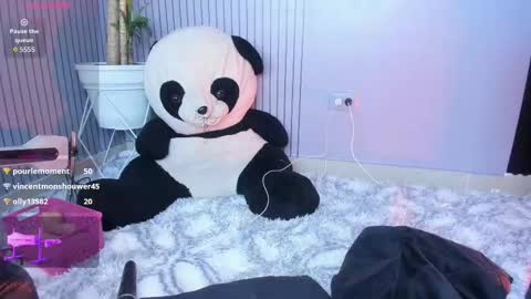 miss_blowjob4u online show from October 26, 2025, 2:23 pm