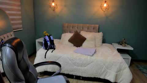 Cataleya online show from November 4, 2025, 11:31 am