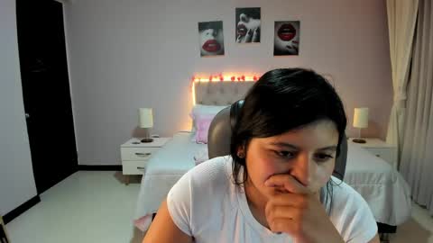 Snapshot of miss_cataleya__ chatting on April 17, 2026, 11:57 am Cataleya online show from April 17, 2026, 11:57 am