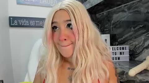 Danika online show from November 8, 2025, 10:59 am