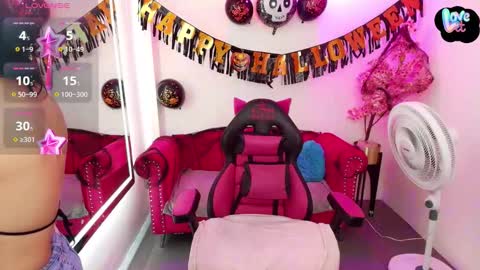 Melanie online show from November 3, 2025, 12:28 pm