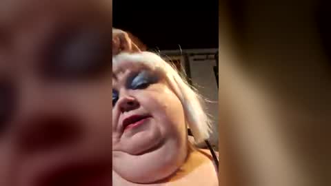 Snapshot of miss_ella_rose chatting on July 2, 2026, 3:23 am miss_ella_rose online show from July 2, 2026, 3:23 am