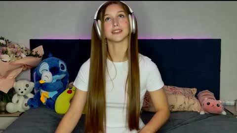 Emily online show from October 17, 2025, 5:04 pm