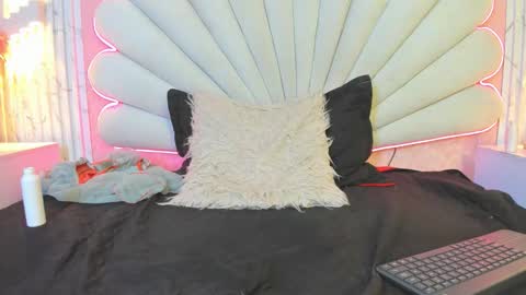 miss_evans_ online show from January 6, 2026, 5:49 pm