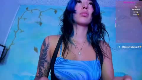 miss_evans_ online show from April 14, 2026, 2:39 am