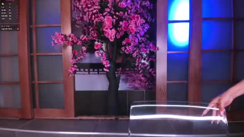 Snapshot of miss_evolet chatting on April 30, 2026, 6:36 pm Evoleth online show from April 30, 2026, 6:36 pm