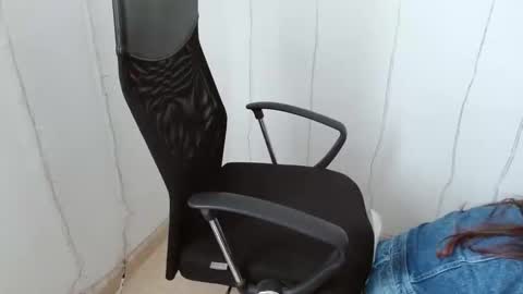 Miss Evoleth online show from January 14, 2026, 5:51 pm