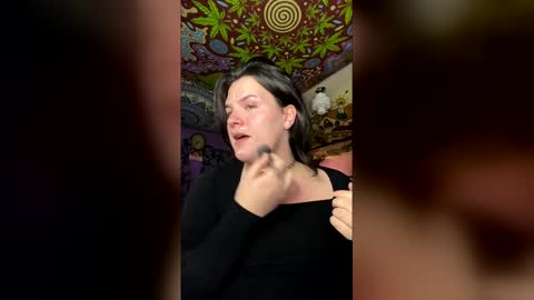 Snapshot of miss_honeypotpie chatting on January 13, 2026, 6:40 am miss_honeypotpie online show from January 13, 2026, 6:40 am