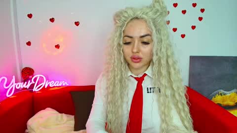 miss_kiten online show from February 1, 2025, 7:34 pm