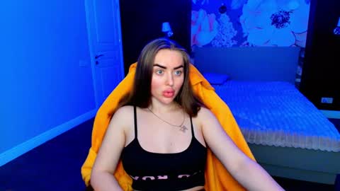 miss_kiten online show from June 22, 2026, 12:02 am