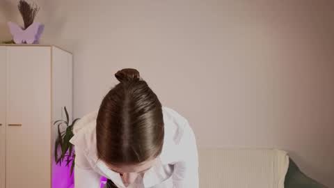 Snapshot of miss_lanab chatting on November 8, 2025, 12:27 pm miss_lanab online show from November 8, 2025, 12:27 pm