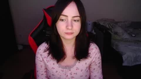 Snapshot of miss_laralynne chatting on November 1, 2025, 5:48 pm miss_laralynne online show from November 1, 2025, 5:48 pm