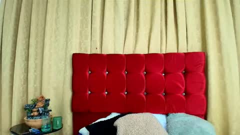 leyla online show from October 21, 2025, 7:14 pm