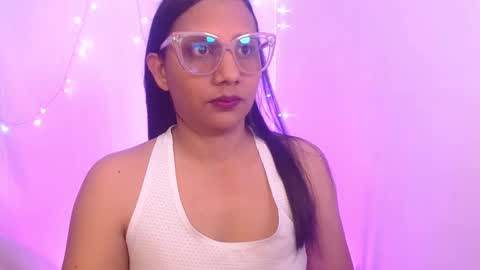 Snapshot of miss_londoon chatting on October 6, 2025, 9:18 am LONDON online show from October 6, 2025, 9:18 am