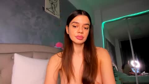 miss_medyson online show from December 22, 2024, 8:47 pm