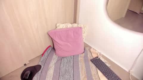 Snapshot of miss_melanie18 chatting on February 26, 2026, 2:32 am Alejandra online show from February 26, 2026, 2:32 am