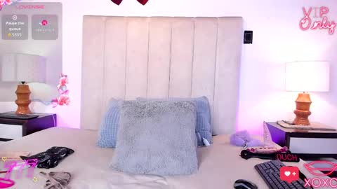 miss_milf_ online show from April 10, 2026, 7:51 pm