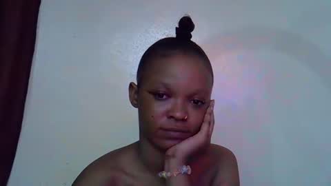 Snapshot of miss_rihanna2 chatting on November 3, 2025, 4:52 pm miss_rihanna2 online show from November 3, 2025, 4:52 pm