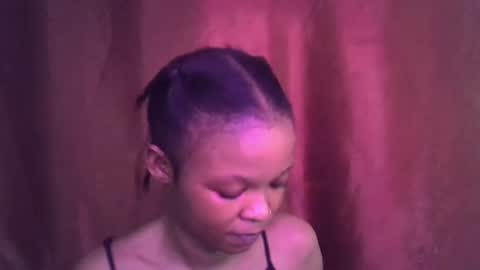 Snapshot of miss_rihanna2 chatting on November 6, 2025, 7:31 am miss_rihanna2 online show from November 6, 2025, 7:31 am