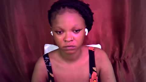 Snapshot of miss_rihanna2 chatting on November 14, 2025, 5:06 am miss_rihanna2 online show from November 14, 2025, 5:06 am