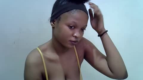 Snapshot of miss_rihanna2 chatting on February 28, 2026, 7:04 pm miss_rihanna2 online show from February 28, 2026, 7:04 pm