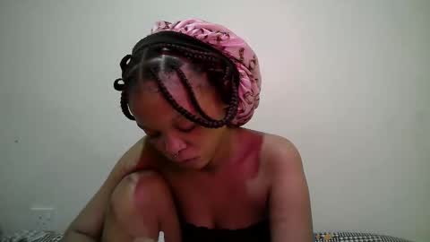 Snapshot of miss_rihanna2 chatting on April 15, 2026, 3:24 am miss_rihanna2 online show from April 15, 2026, 3:24 am