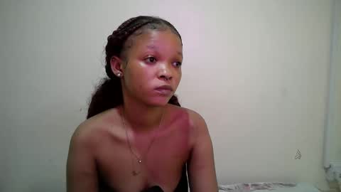 Snapshot of miss_rihanna2 chatting on April 25, 2026, 3:42 pm miss_rihanna2 online show from April 25, 2026, 3:42 pm