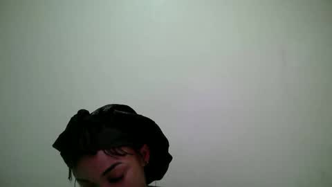 Snapshot of miss_rihanna2 chatting on May 12, 2026, 5:04 am miss_rihanna2 online show from May 12, 2026, 5:04 am