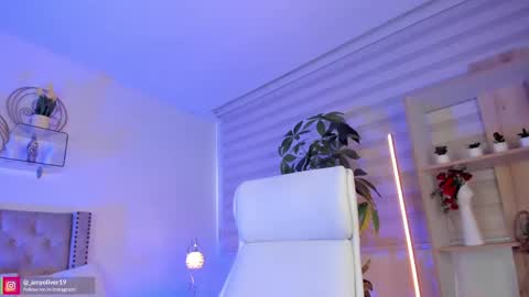 Snapshot of miss_sidney chatting on March 5, 2025, 12:33 pm Amy Olivera online show from March 5, 2025, 12:33 pm