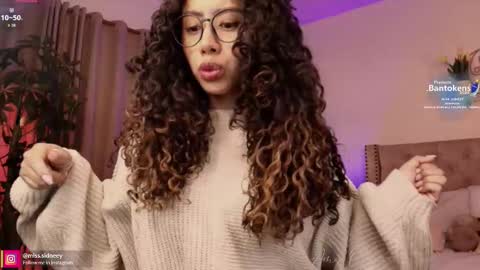 Snapshot of miss_sidney chatting on October 2, 2025, 1:07 pm Amy Olivera online show from October 2, 2025, 1:07 pm