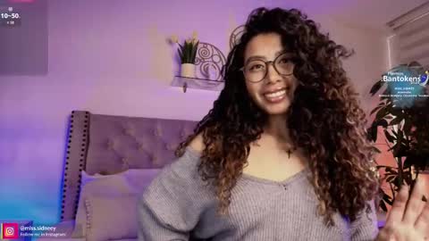 Snapshot of miss_sidney chatting on October 6, 2025, 1:08 pm Amy Olivera online show from October 6, 2025, 1:08 pm