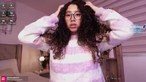 Snapshot of miss_sidney chatting on October 15, 2025, 1:11 pm Amy Olivera online show from October 15, 2025, 1:11 pm