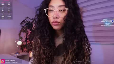 Snapshot of miss_sidney chatting on October 16, 2025, 1:23 pm Amy Olivera online show from October 16, 2025, 1:23 pm
