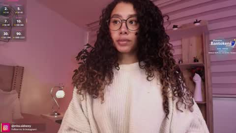 Snapshot of miss_sidney chatting on October 20, 2025, 1:00 pm Amy Olivera online show from October 20, 2025, 1:00 pm