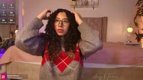 Snapshot of miss_sidney chatting on October 22, 2025, 1:11 pm Amy Olivera online show from October 22, 2025, 1:11 pm