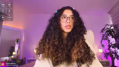 Snapshot of miss_sidney chatting on November 7, 2025, 1:22 pm Amy Olivera online show from November 7, 2025, 1:22 pm