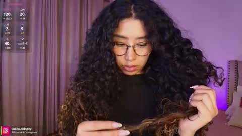 Snapshot of miss_sidney chatting on November 21, 2025, 12:48 pm Amy Olivera online show from November 21, 2025, 12:48 pm