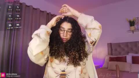 Snapshot of miss_sidney chatting on November 25, 2025, 1:00 pm Amy Olivera online show from November 25, 2025, 1:00 pm