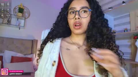 Snapshot of miss_sidney chatting on November 27, 2025, 12:40 pm Amy Olivera online show from November 27, 2025, 12:40 pm