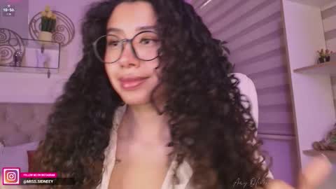 Snapshot of miss_sidney chatting on December 1, 2025, 12:54 pm Amy Olivera online show from December 1, 2025, 12:54 pm