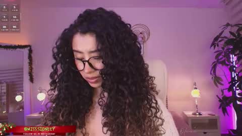 Snapshot of miss_sidney chatting on December 4, 2025, 12:58 pm Amy Olivera online show from December 4, 2025, 12:58 pm