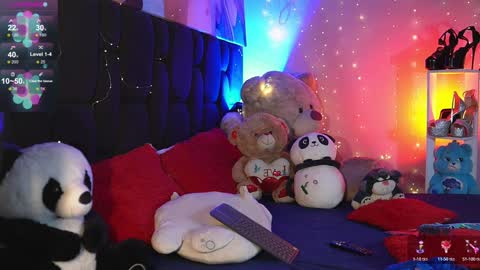 Sophie Cardenas ..... independent model online show from February 5, 2025, 2:51 am