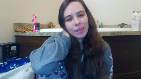 Snapshot of miss_sunshine01 chatting on October 7, 2025, 3:20 pm Bella online show from October 7, 2025, 3:20 pm