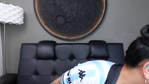 Vaiolette online show from April 9, 2026, 11:04 am