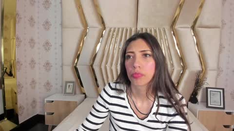 Snapshot of miss_veronicaa chatting on December 3, 2024, 11:33 am Veronica summer 7AM to 1500 PM hour GMT-5 online show from December 3, 2024, 11:33 am
