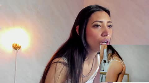 Snapshot of miss_veronicaa chatting on December 6, 2024, 11:44 am Veronica summer 7AM to 1500 PM hour GMT-5 online show from December 6, 2024, 11:44 am